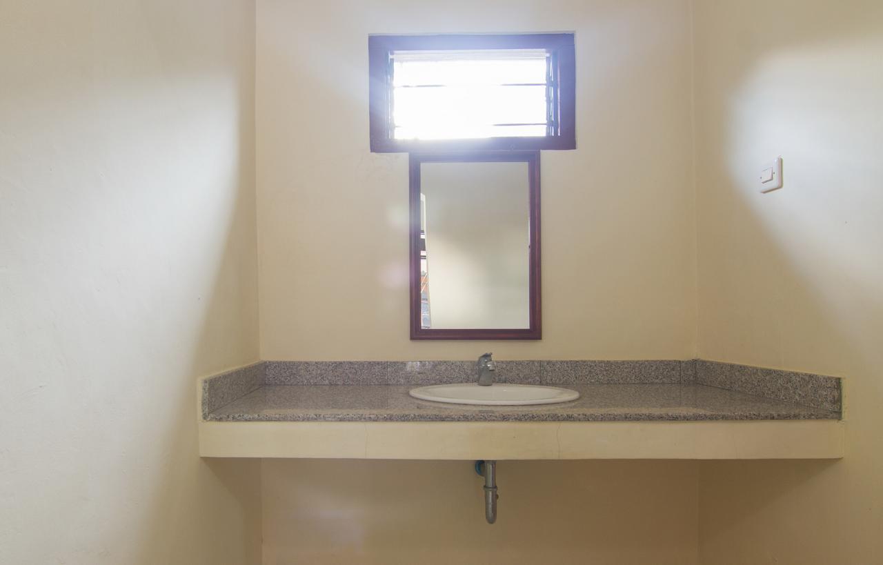 Pondok Nuri Homestay Sanur Zimmer foto